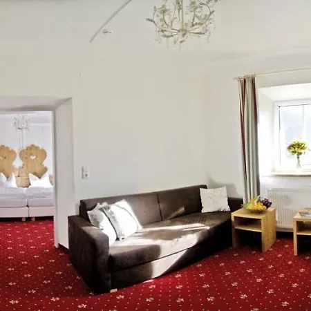 Otel Ansitz Haidenhof Lienz